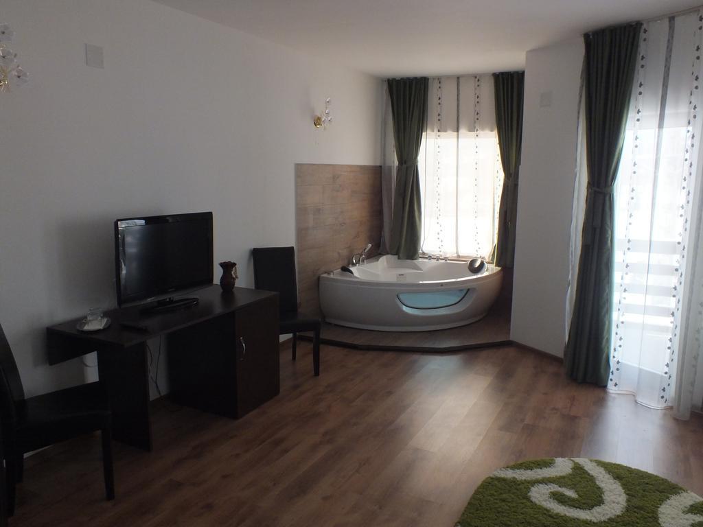 Hotel Pensiunea Eliza Podu Cosnii Zimmer foto