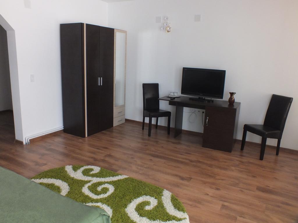 Hotel Pensiunea Eliza Podu Cosnii Zimmer foto